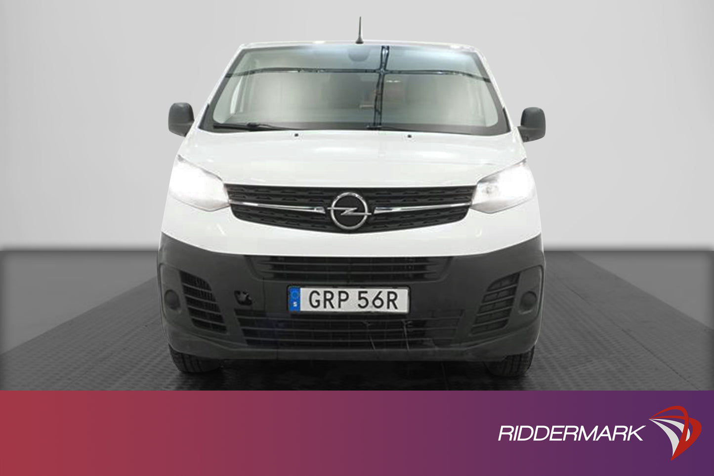 Opel Vivaro Lång 1.5D Automat Värmare Dragkrok PDC Moms