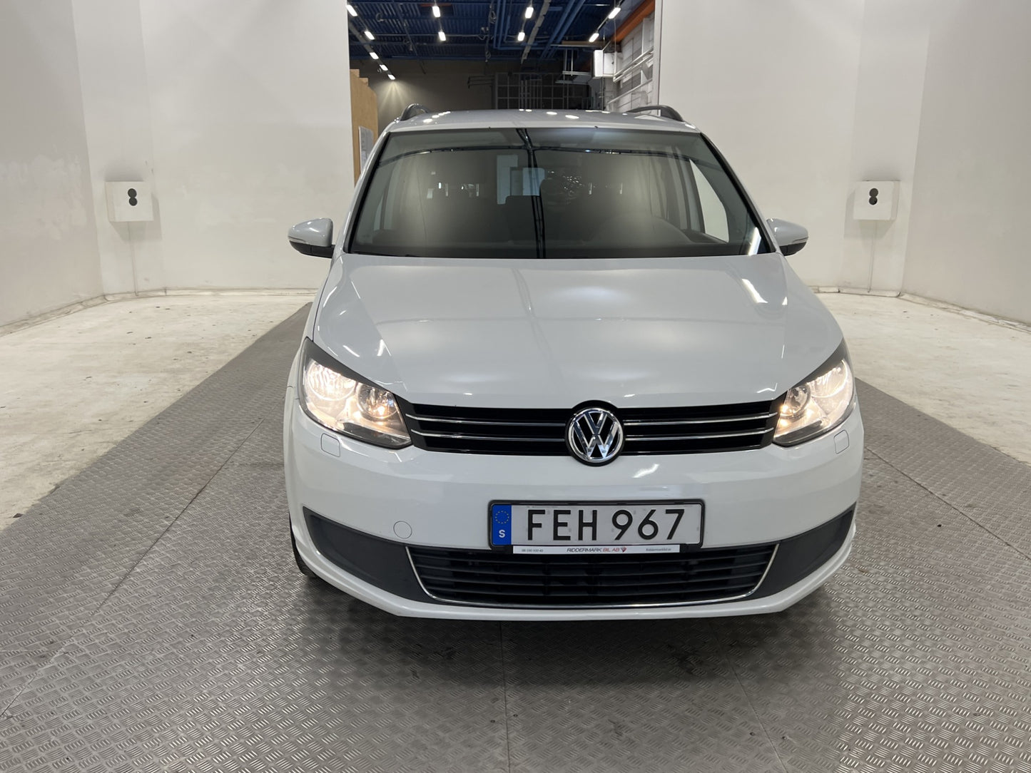 Volkswagen Touran 1.4 TSI EcoFuel 150hk B-kamera Dragkrok