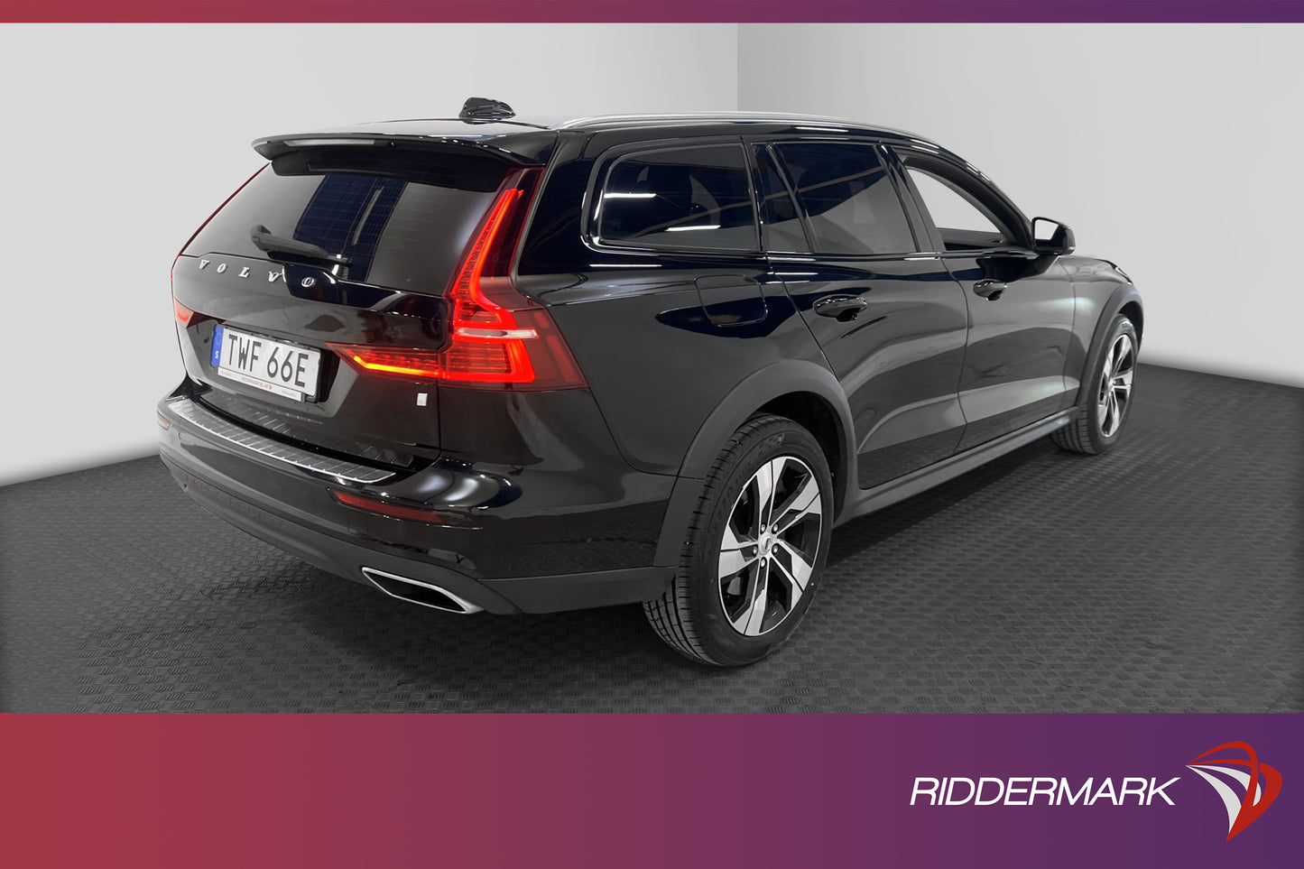 Volvo V60 Cross Country D4 200hk AWD Momentum D-Värmare VOC