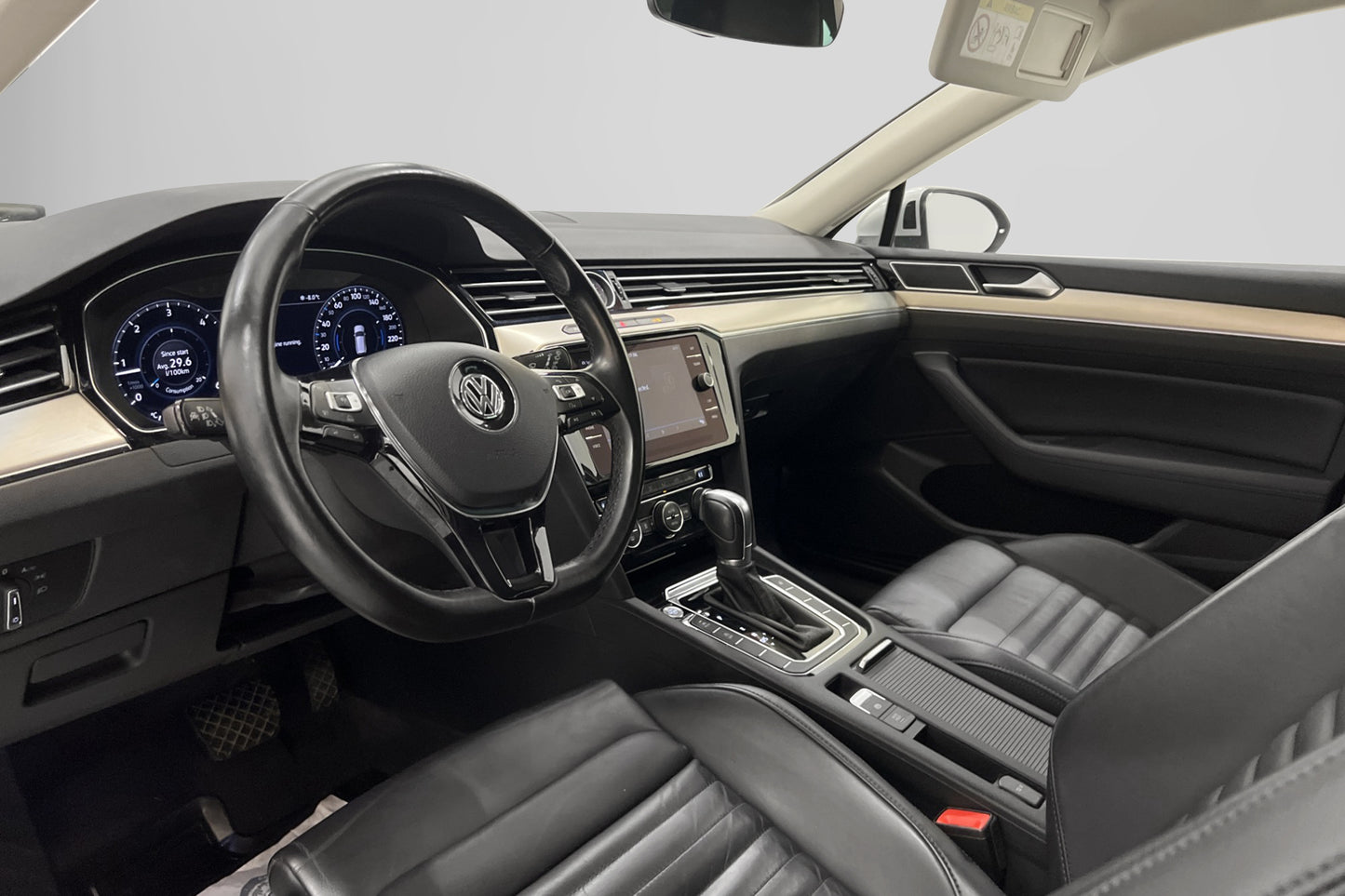 Volkswagen Passat 190hk Executive D-värm Cockpit Skinn