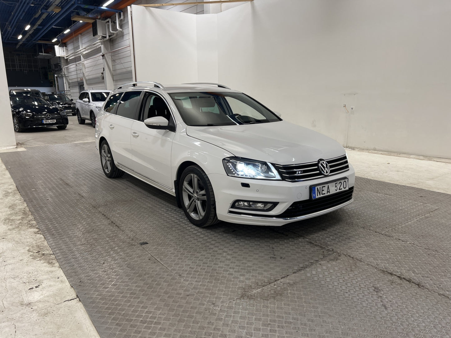 Volkswagen Passat 4M 170hk R-Line Bkamera Skinn M-Värm Drag