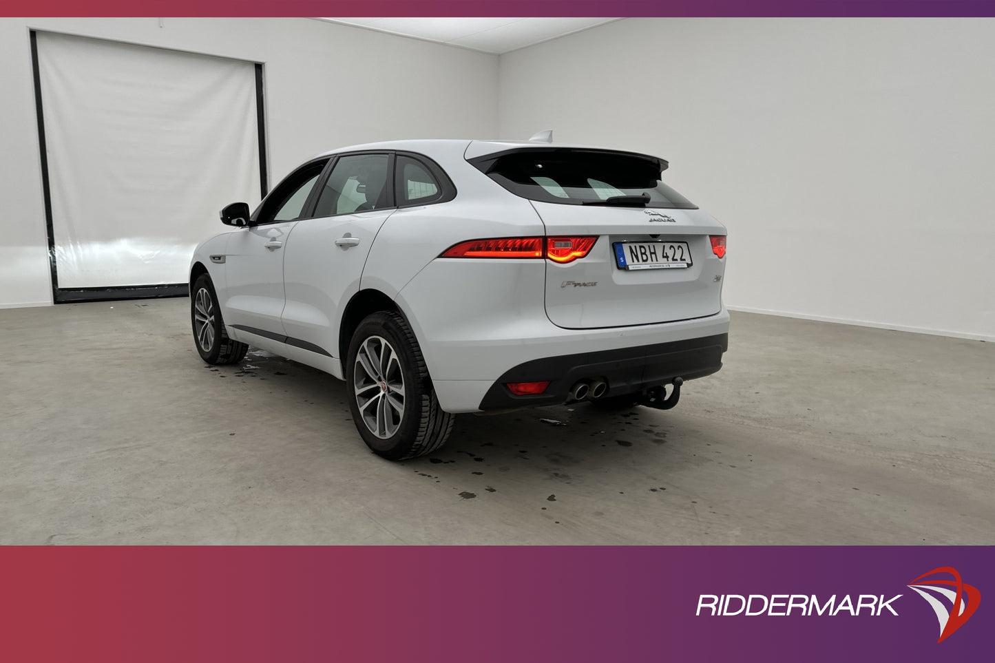 Jaguar F-Pace 20d AWD 180hk R-Sport Meridian Kamera GPS Drag