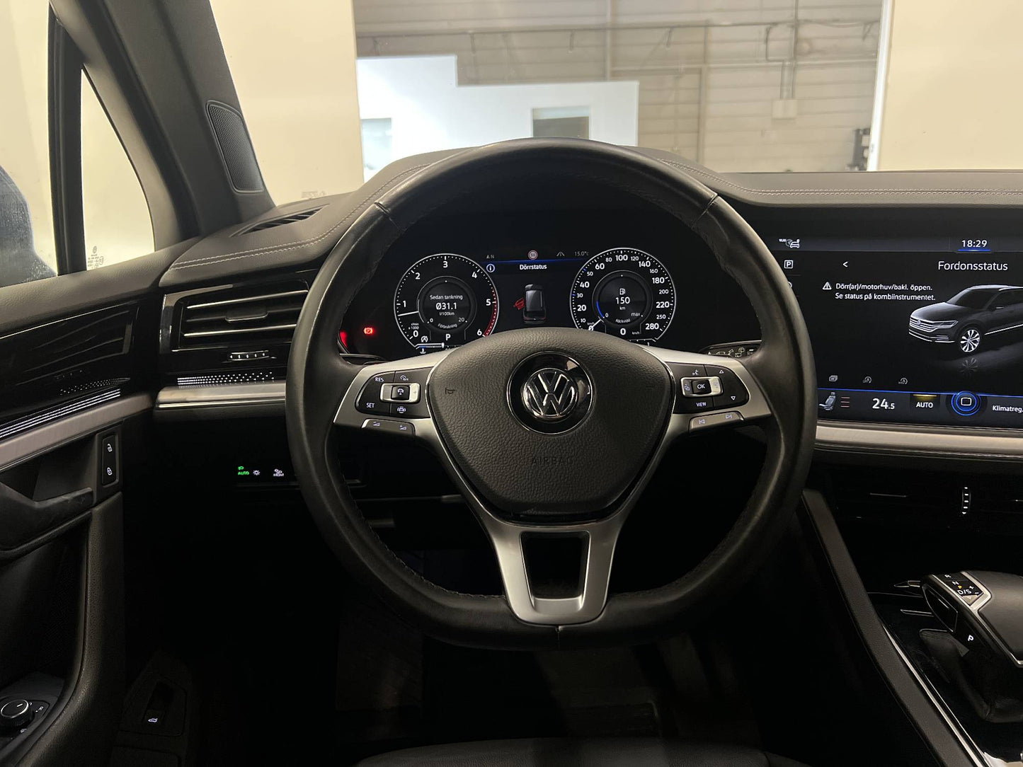 Volkswagen Touareg 3.0 4M 286hk Cockpit D-Värmare Skinn Drag