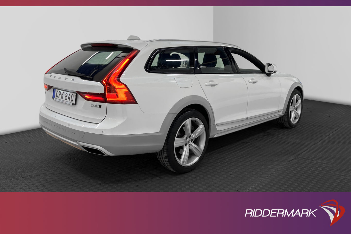 Volvo V90 Cross Country D4 AWD Ocean Race VOC Värm HUD 4-Zon