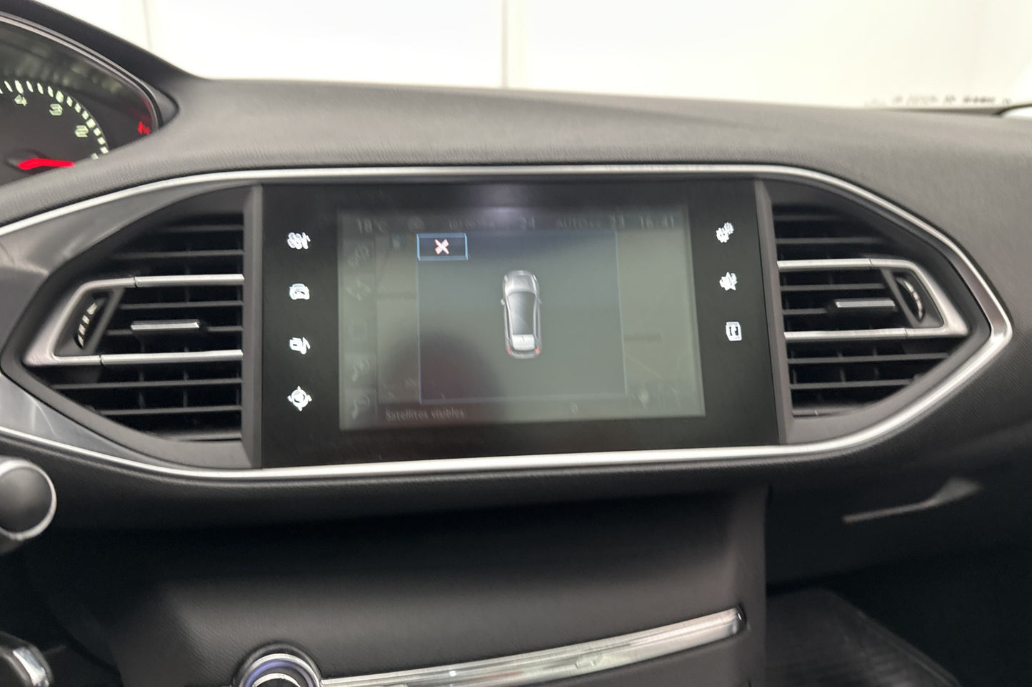 Peugeot 308 1.6 THP Active Panorama Navi P-sensorer 125hk