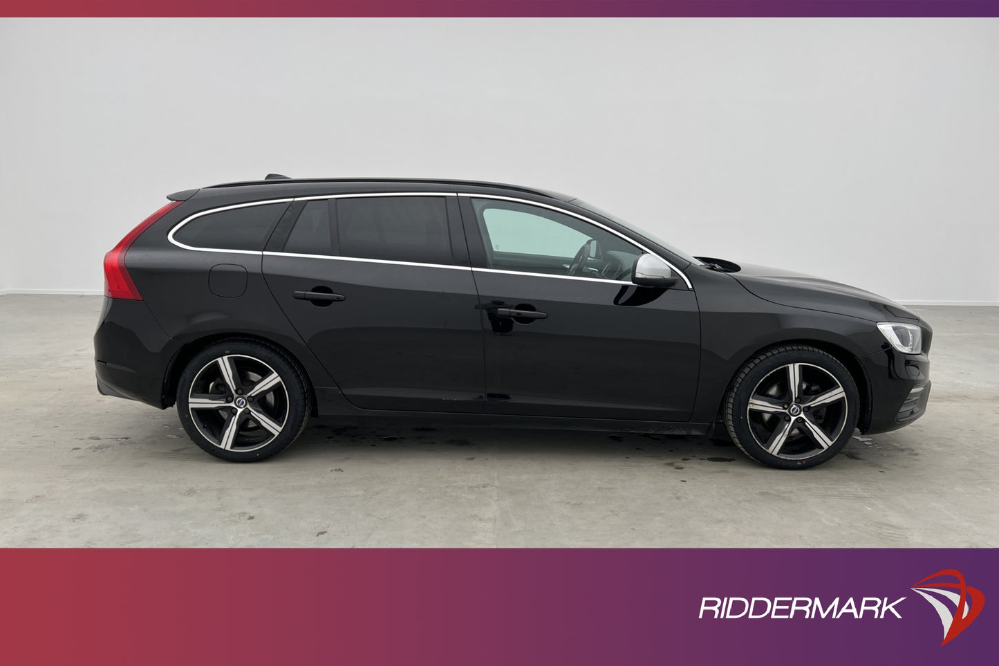 Volvo V60 D3 150hk R-Design VOC Navi Kamera Drag Välservad