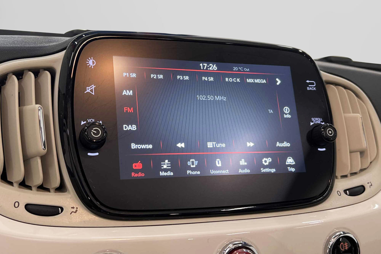 Fiat 500C Hybrid 70hk Sensorer CarPlay Låg Skatt 0,48l/mil