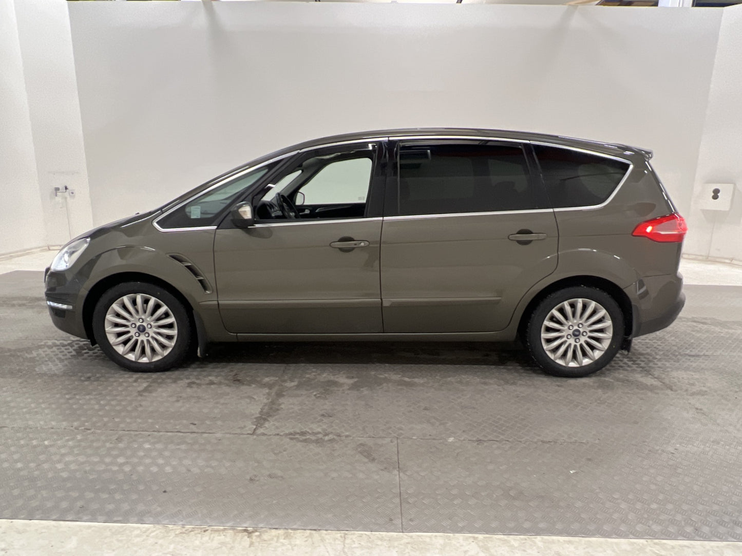 Ford S-Max 2.0 163hk 7-Sits Business Panorama Värmare Drag