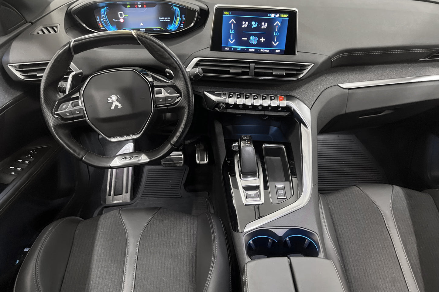 Peugeot 3008 SUV GT HYBRID 1.6  225hk Navi Cockpit MOMS