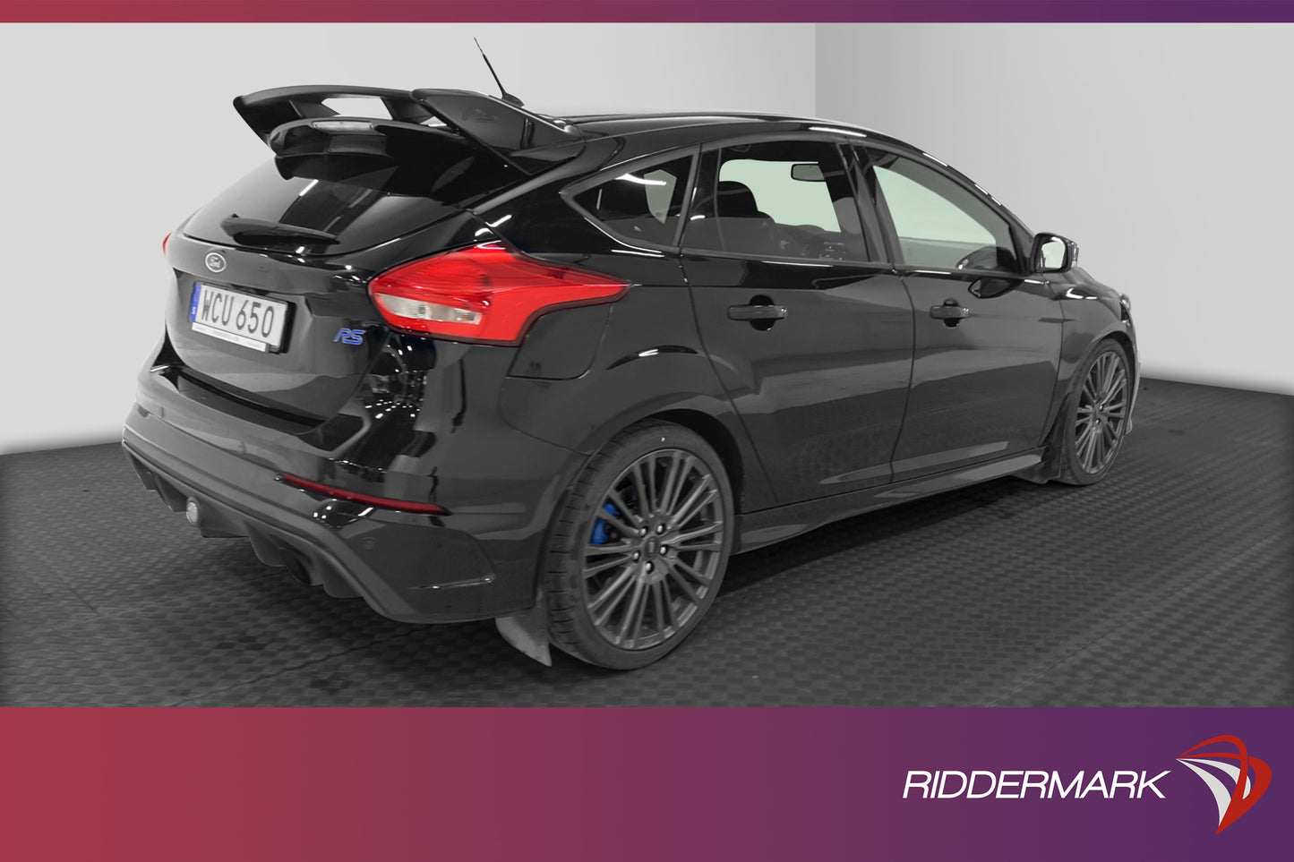 Ford Focus RS 4WD Manuell 350hk Brembo Skalstolar 2-Brukare