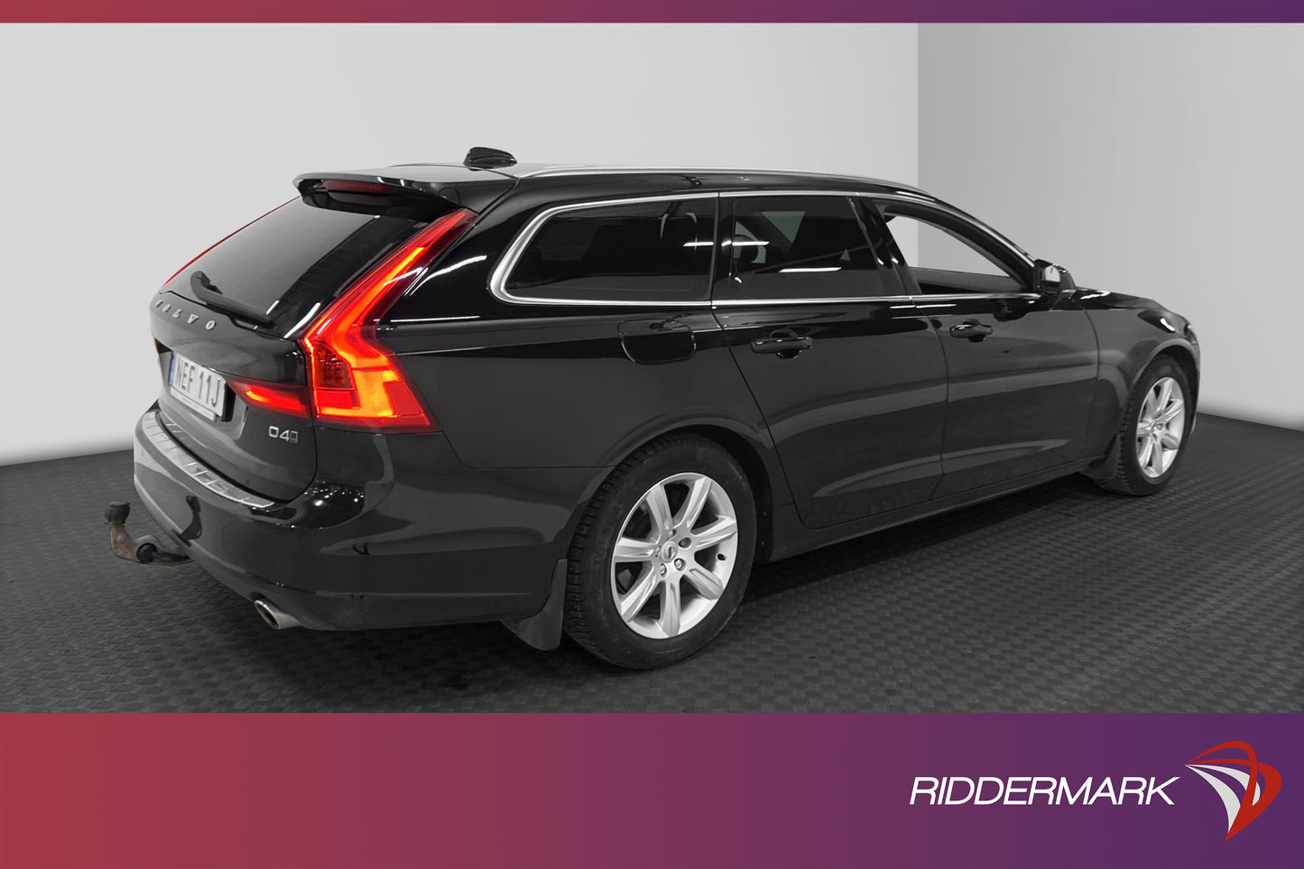 Volvo V90 D4 190hk AWD Momentum D-värm VOC Navi Drag