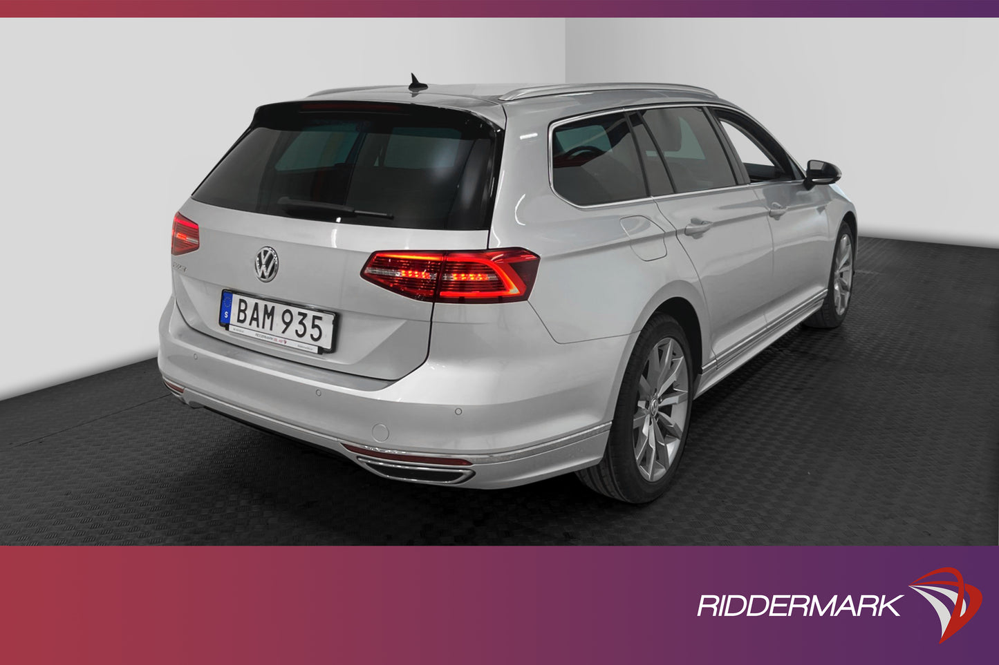 Volkswagen Passat 2.0 TDI 190hk R-Line Cockpit Värmare Drag