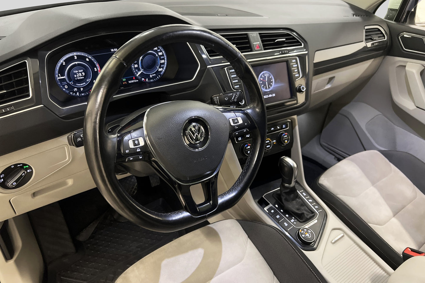 Volkswagen Tiguan TDI 4M 190hk R-Line Cockpit Pano Dynaudio