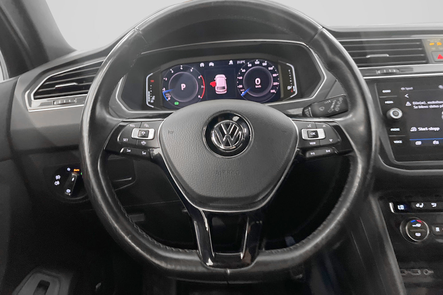 Volkswagen Tiguan 2.0 190hk 4M R-Line D-Värm Cockpit B-Kam