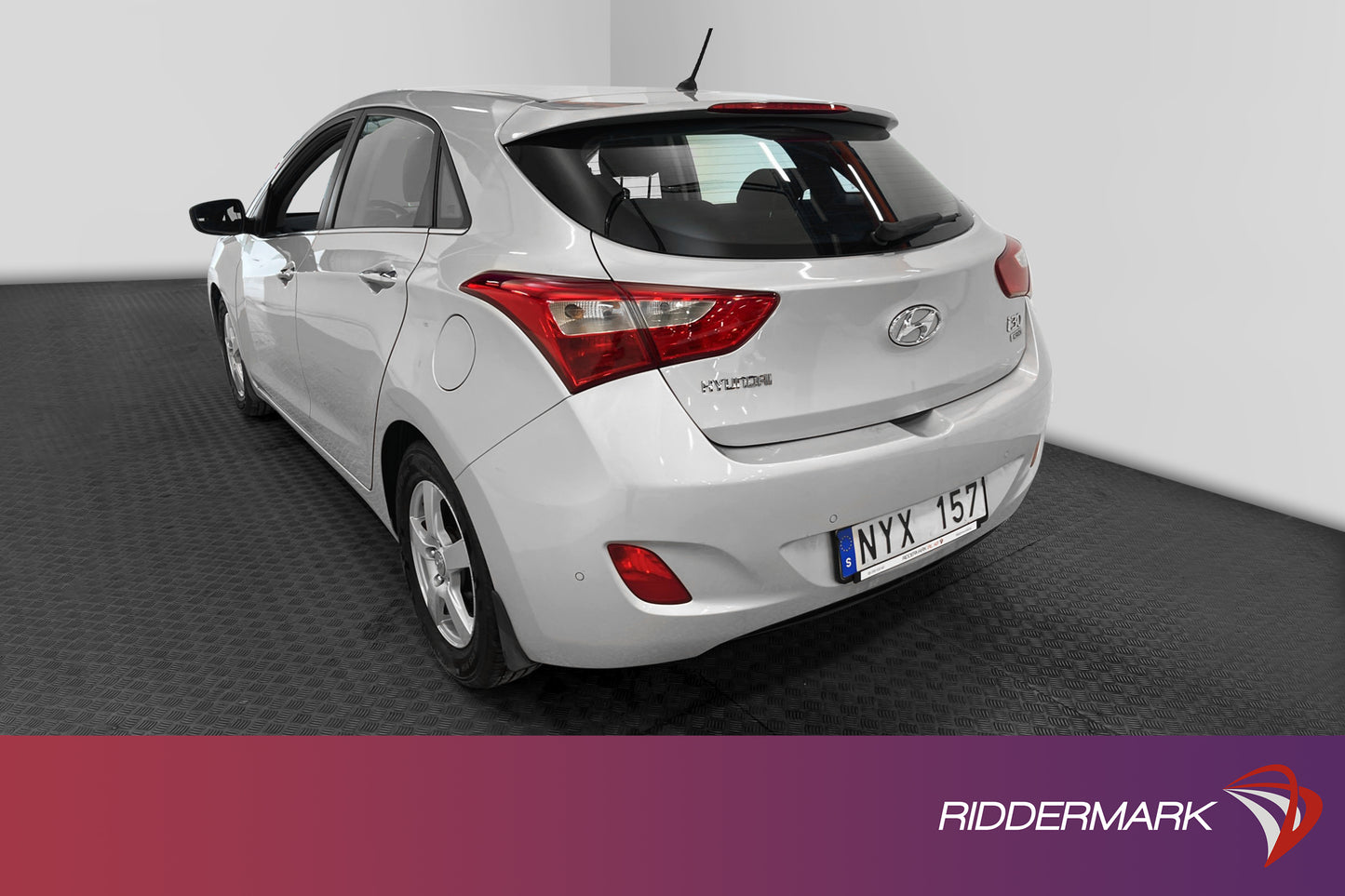 Hyundai i30 1.6 CRDi 128hk Backkamera P-Sensorer BT Nyservad