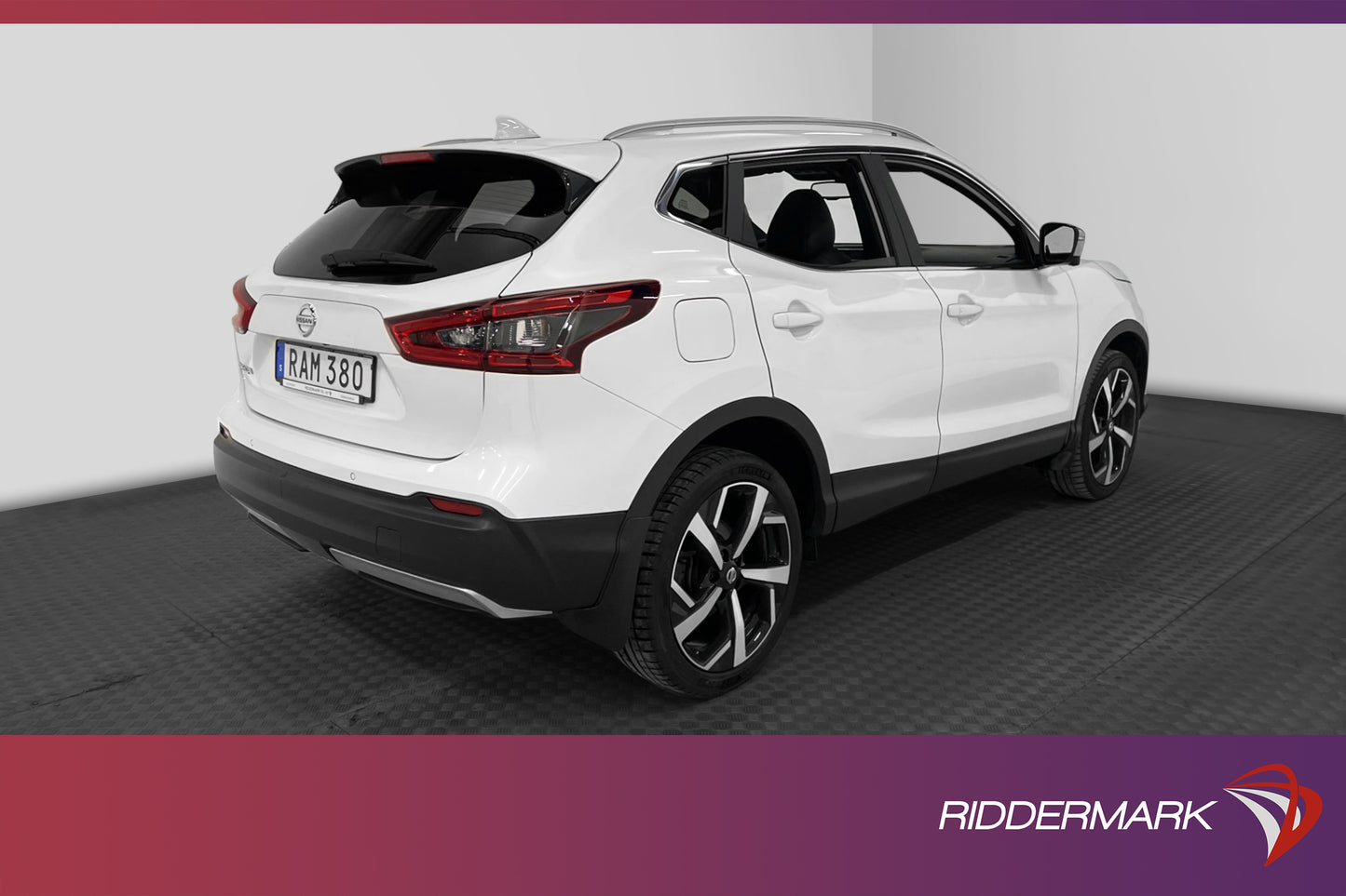 Nissan Qashqai 1.2 DIG-T 115hk Tekna+ Pano BOSE 360° Skinn