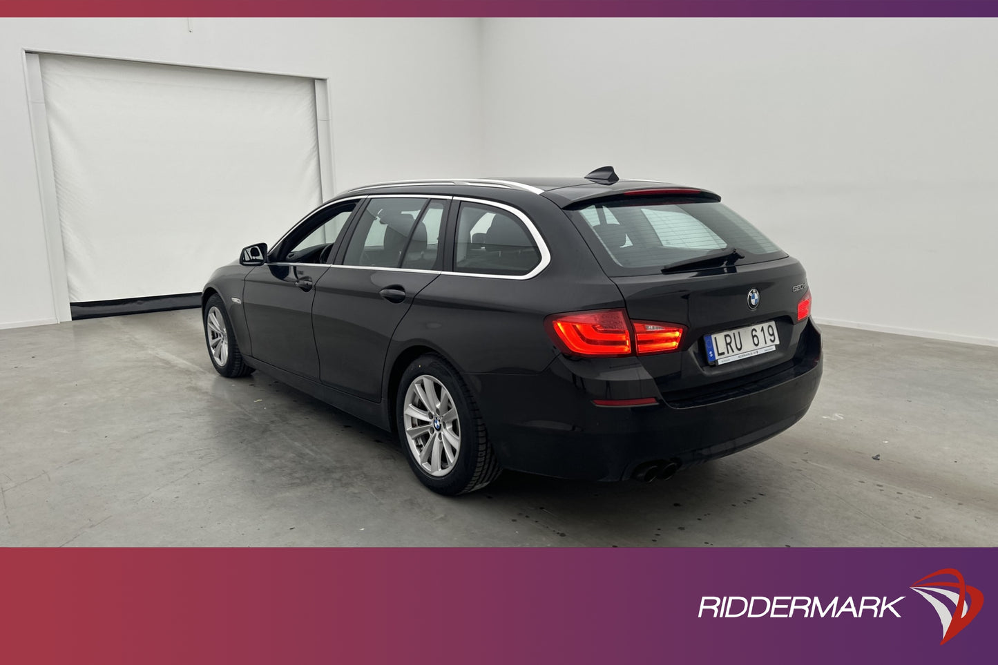 BMW 520 d Touring 184hk Panorama Navi Skinn Kamera Välservad