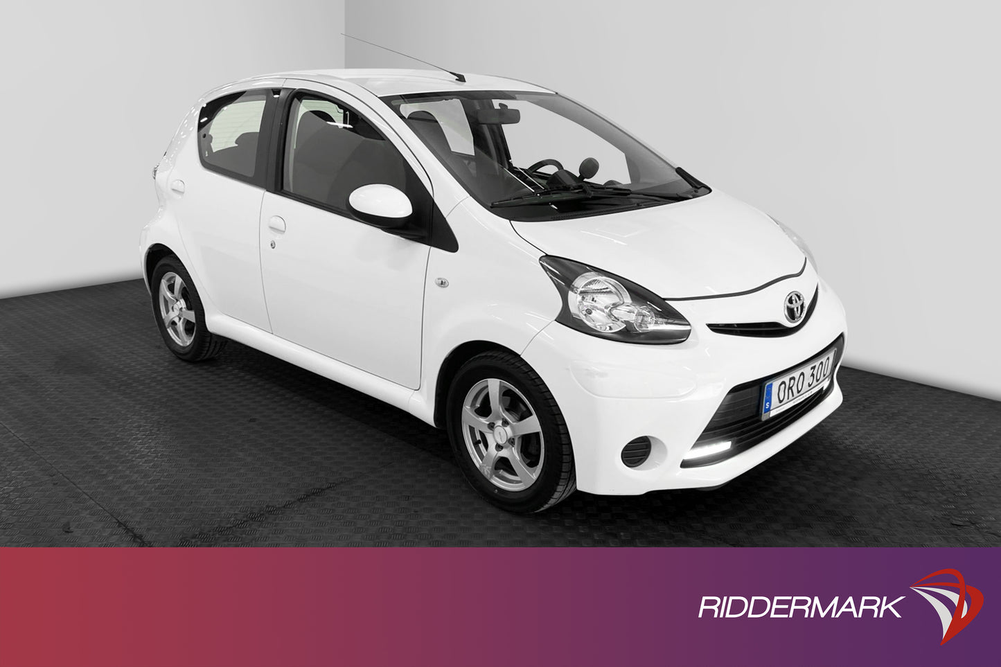 Toyota Aygo 1.0 VVT-i MultiMode 68hk 360kr Skatt Välservad