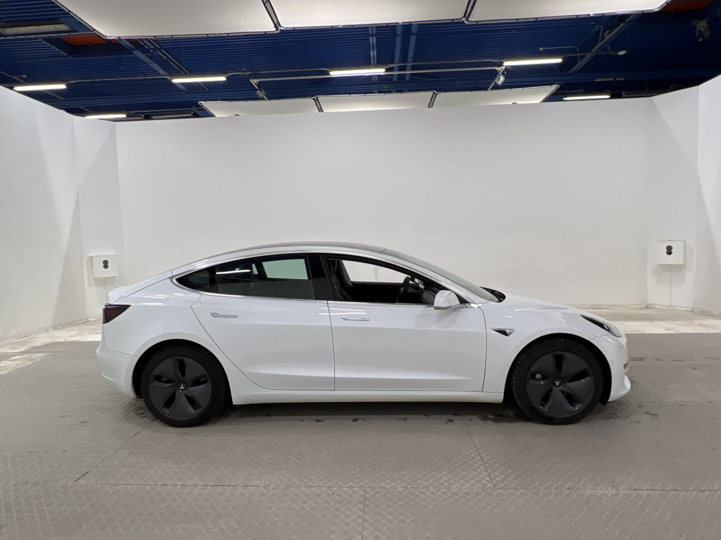 Tesla Model 3 Long Range AWD 440hk Dragkrok Uppgraderad AP