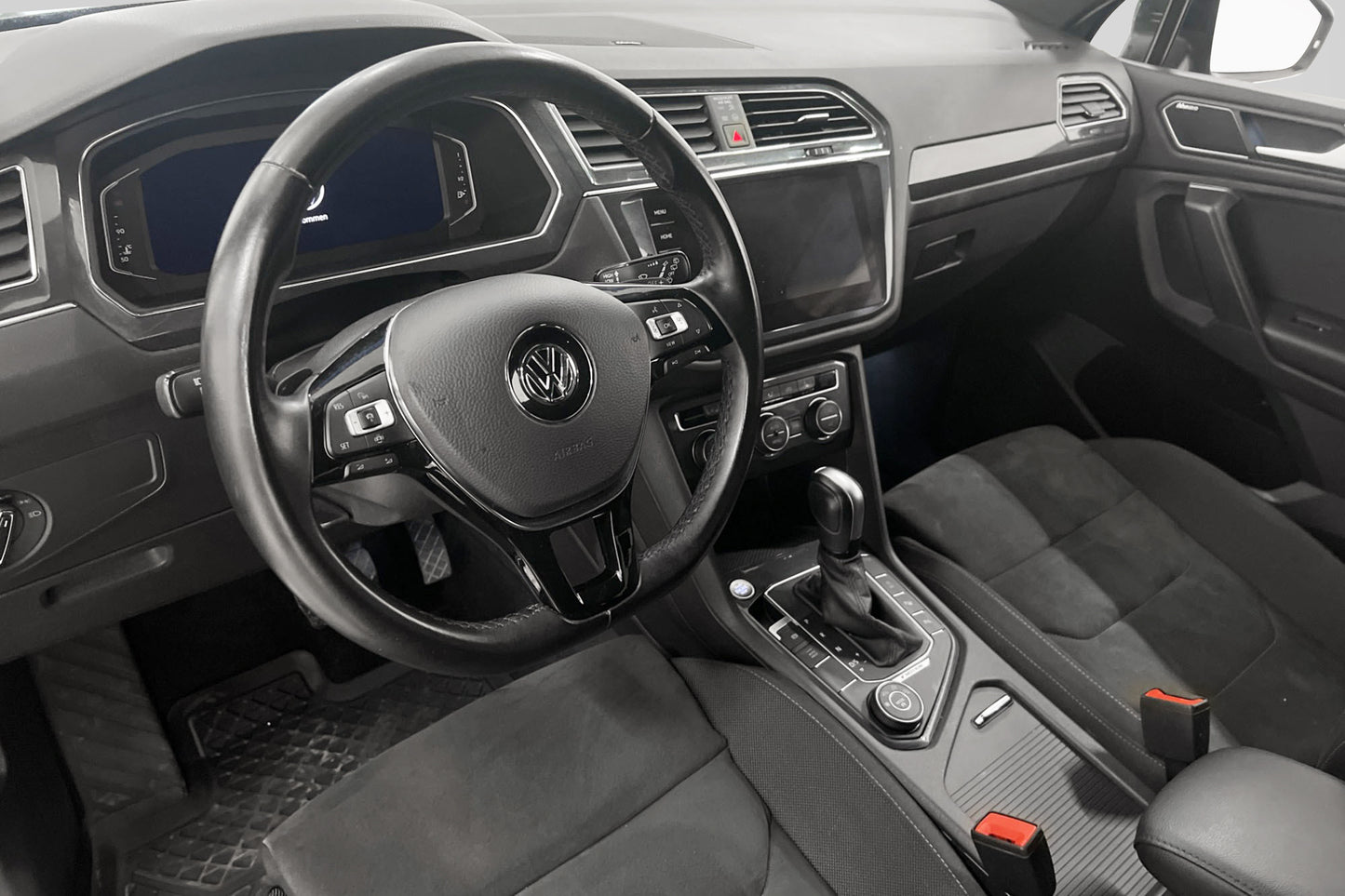 Volkswagen Tiguan Allspace 2.0 TDI 4M R-line 7-sits Cockpit