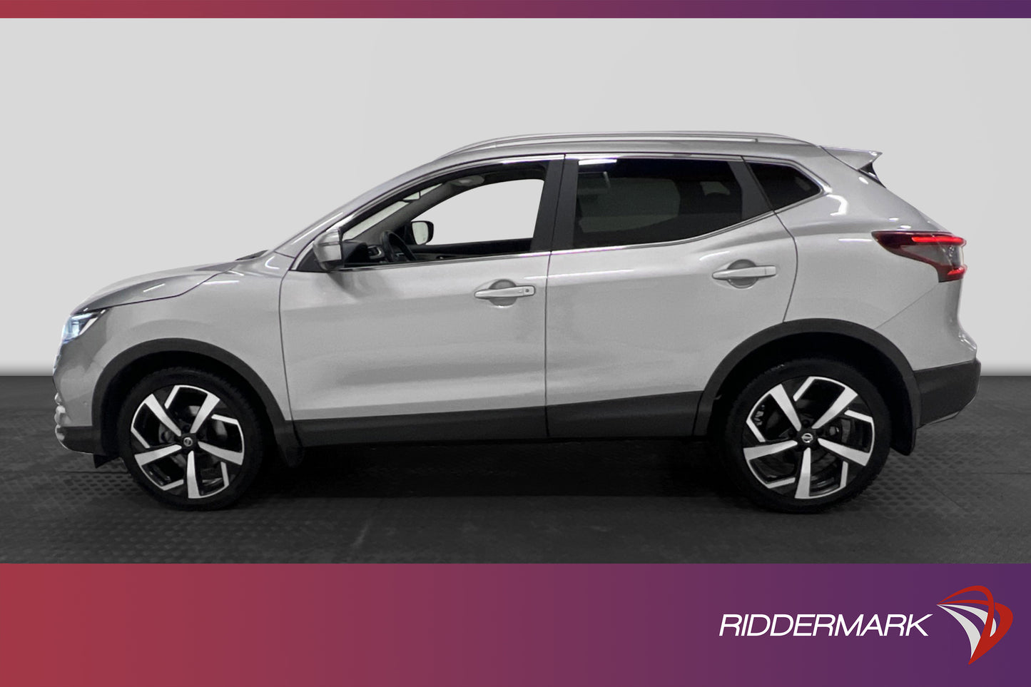 Nissan Qashqai 1.3 160hk Tekna Pano Navi 360° Halvskinn