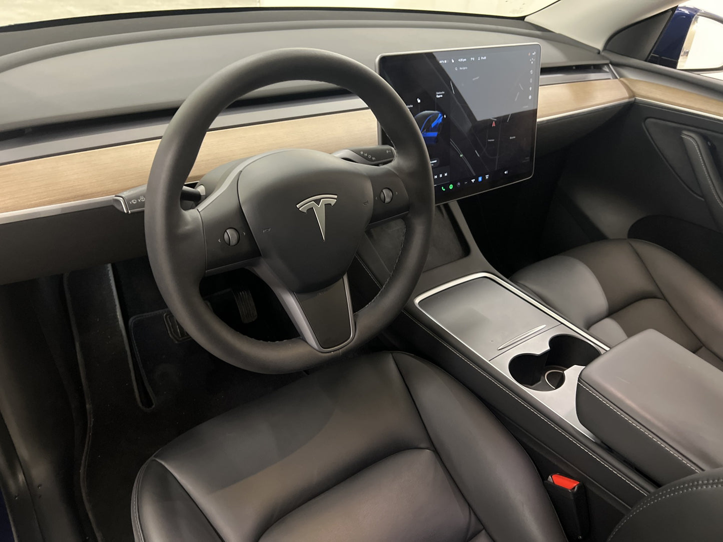 Tesla Model Y Long Range AWD 345hk Pano Sv.Såld AP Drag MOMS