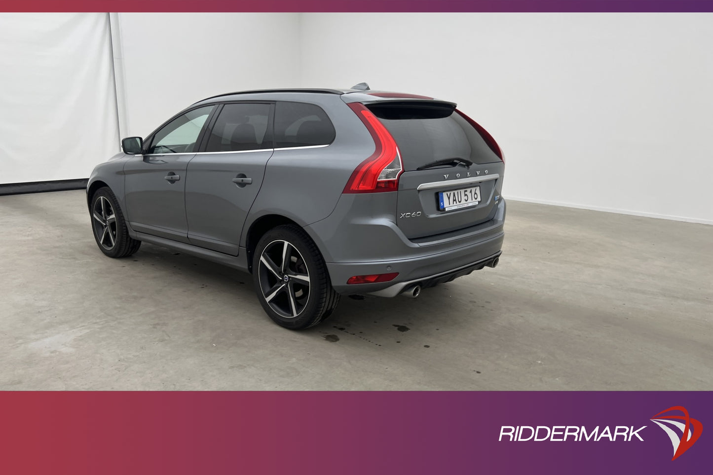 Volvo XC60 D5 AWD R-Design VOC Värm Pano Kamera Skinn