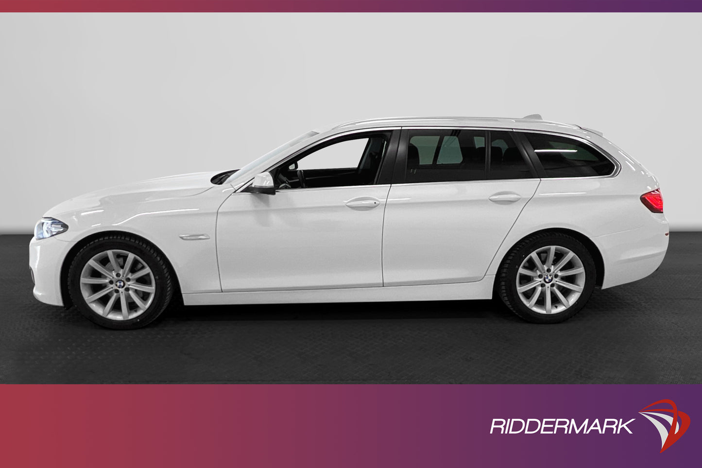 BMW 520 xDrive 190hk B-kamera Helskinn Nyservad