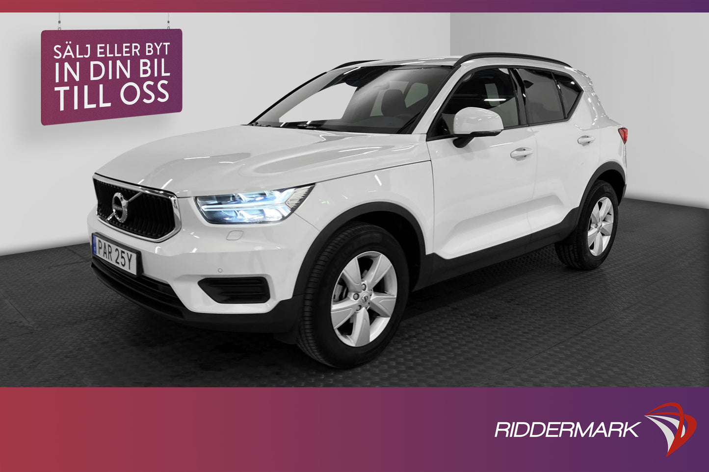 Volvo XC40 T2 129hk Kinetic Värmare VOC Navi CarPlay B-Kam