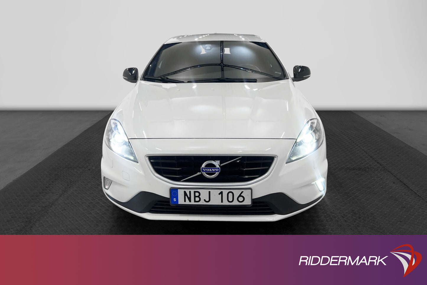 Volvo V40 D2 R-Design P-sensorer LED Låg skatt 0,33L/mil