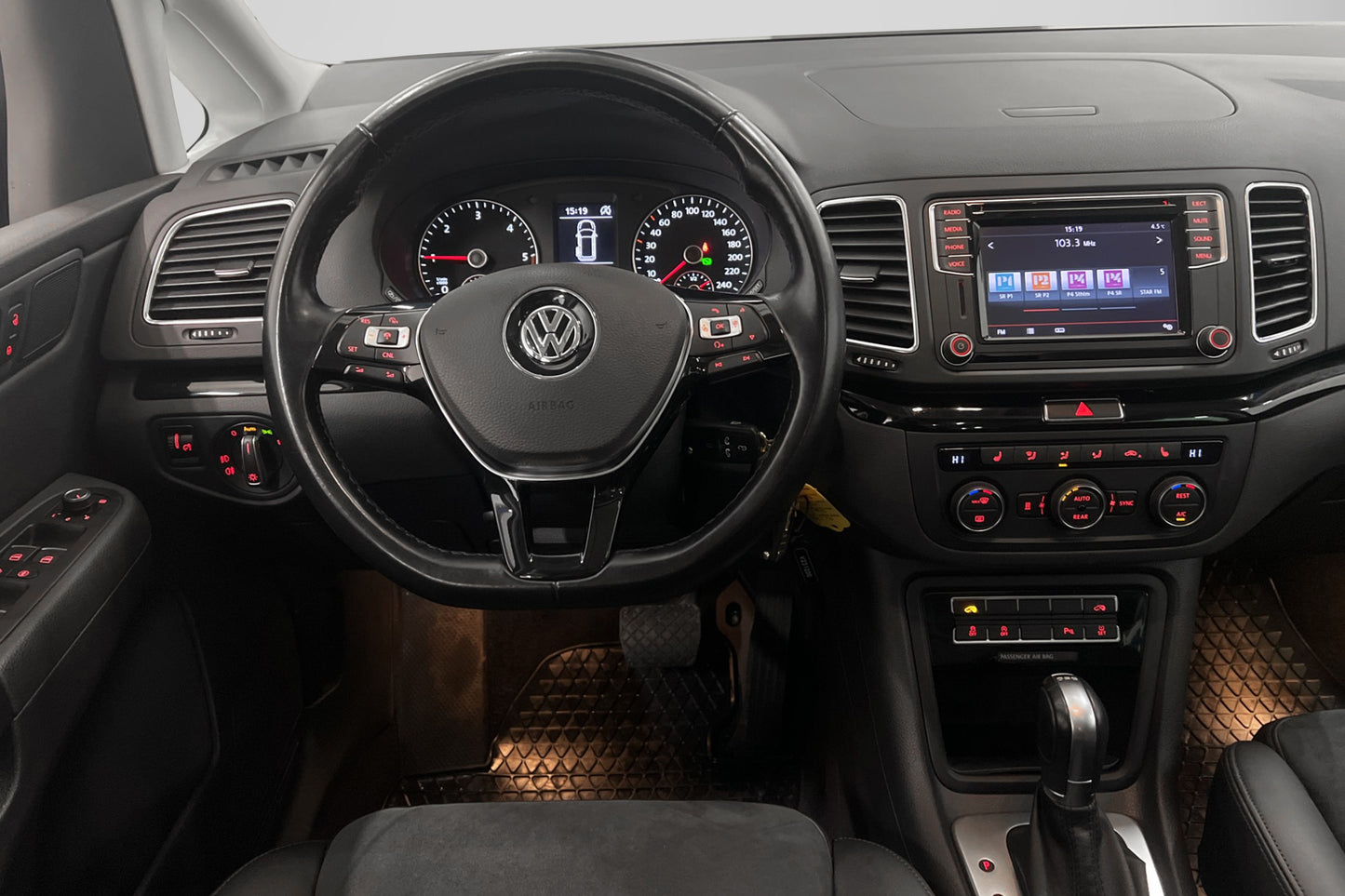 Volkswagen Sharan 2.0 TDI 7-sits B-kamera Drag D-värme 184hk