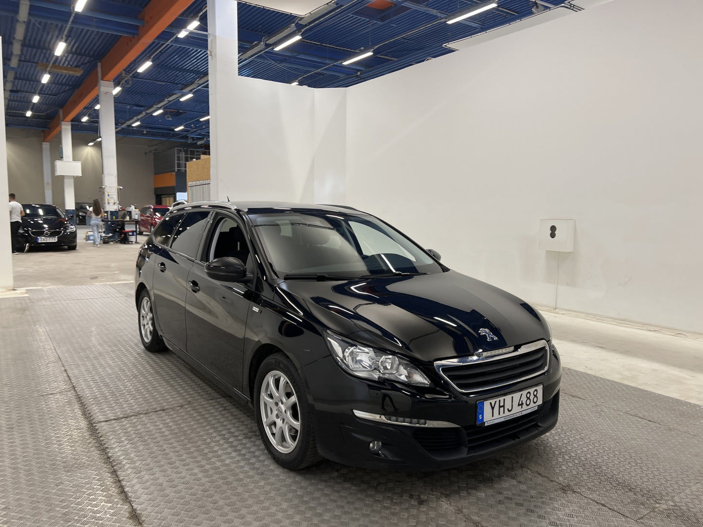 Peugeot 308 SW 130hk Active Panorama B-Kamera Navi BT