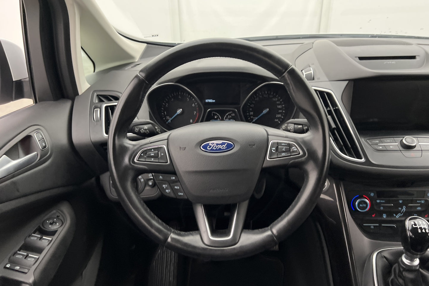 Ford C-Max 1.0 EcoBoost 125hk Titanium Kamera Välservad