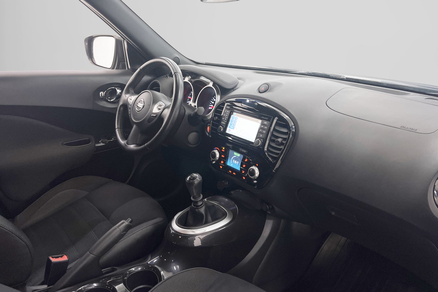 Nissan Juke 1.2 DIG-T 115hk Navi B-Kam Välservad Låg Skatt