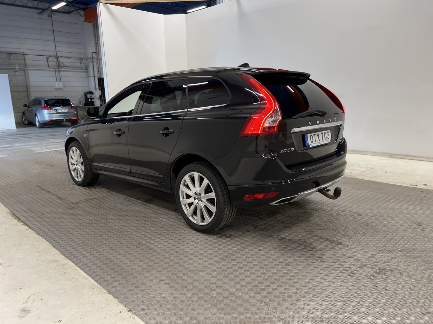 Volvo XC60 D4 AWD 181hk Ocean Race D-värm VOC Pano Skinn