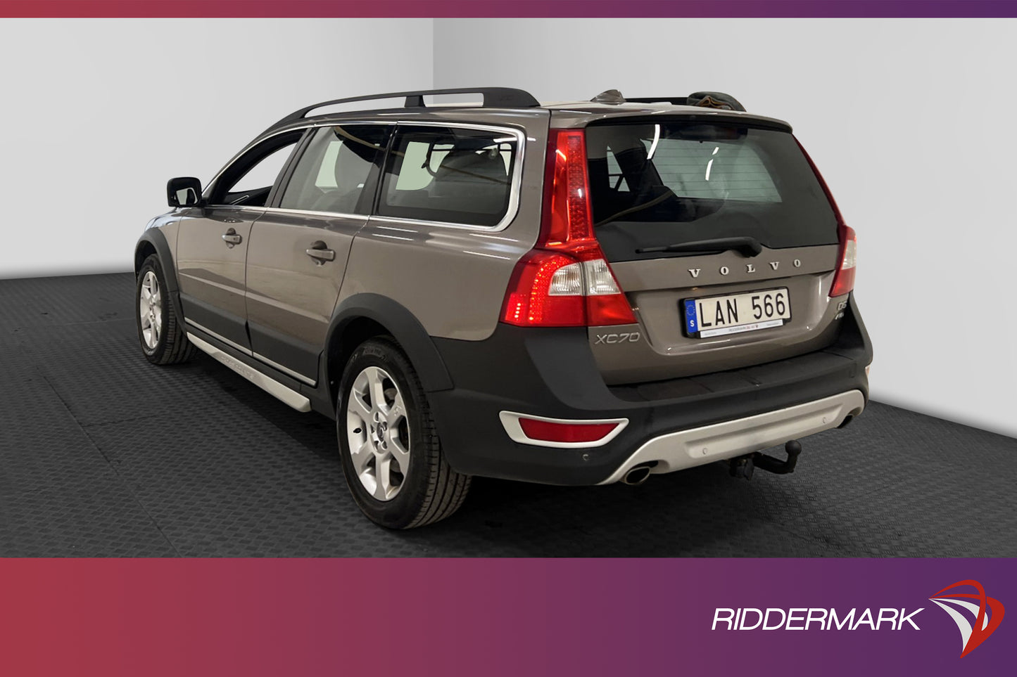 Volvo XC70 D5 205hk AWD Summum D-Värmare Skinn Drag Nyservad