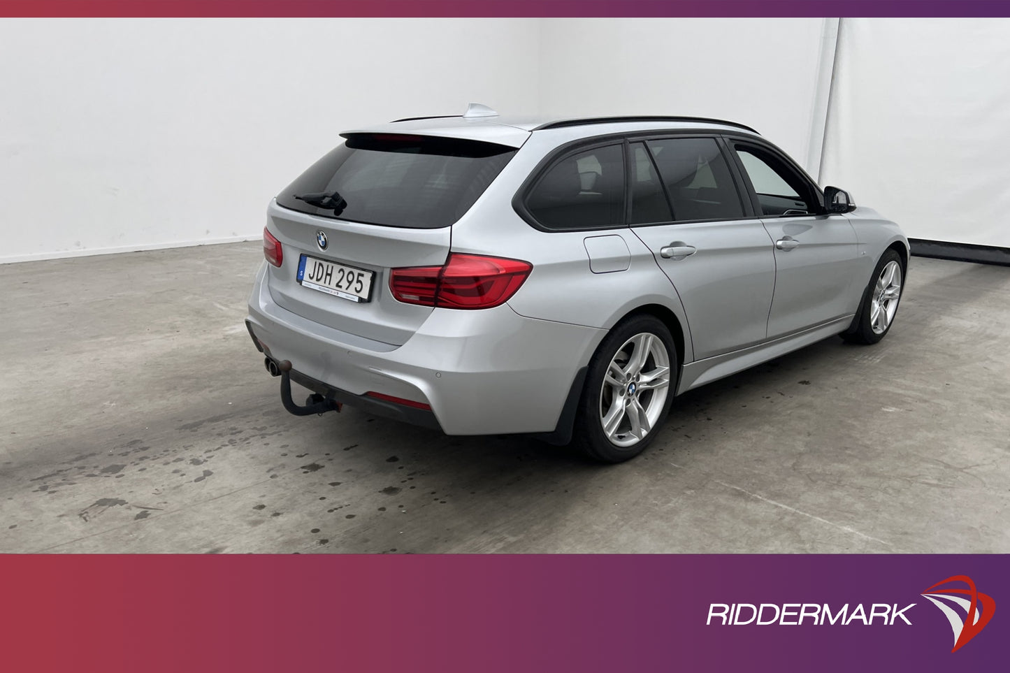 BMW 320 d xDrive Touring M Sport Navi Värmare Sensorer Drag