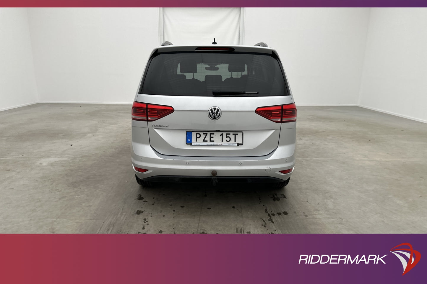 Volkswagen Touran TSI 115hk Pluspaket 7-sits Kamera Dragkrok