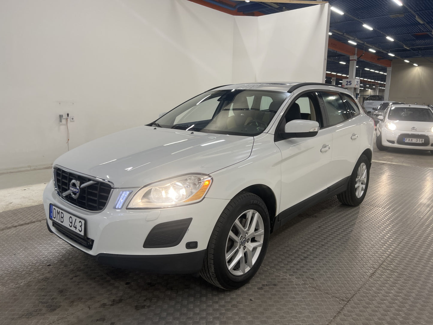 Volvo XC60 D3 163hk Kinetic Pano Skinn Drag M-Värm