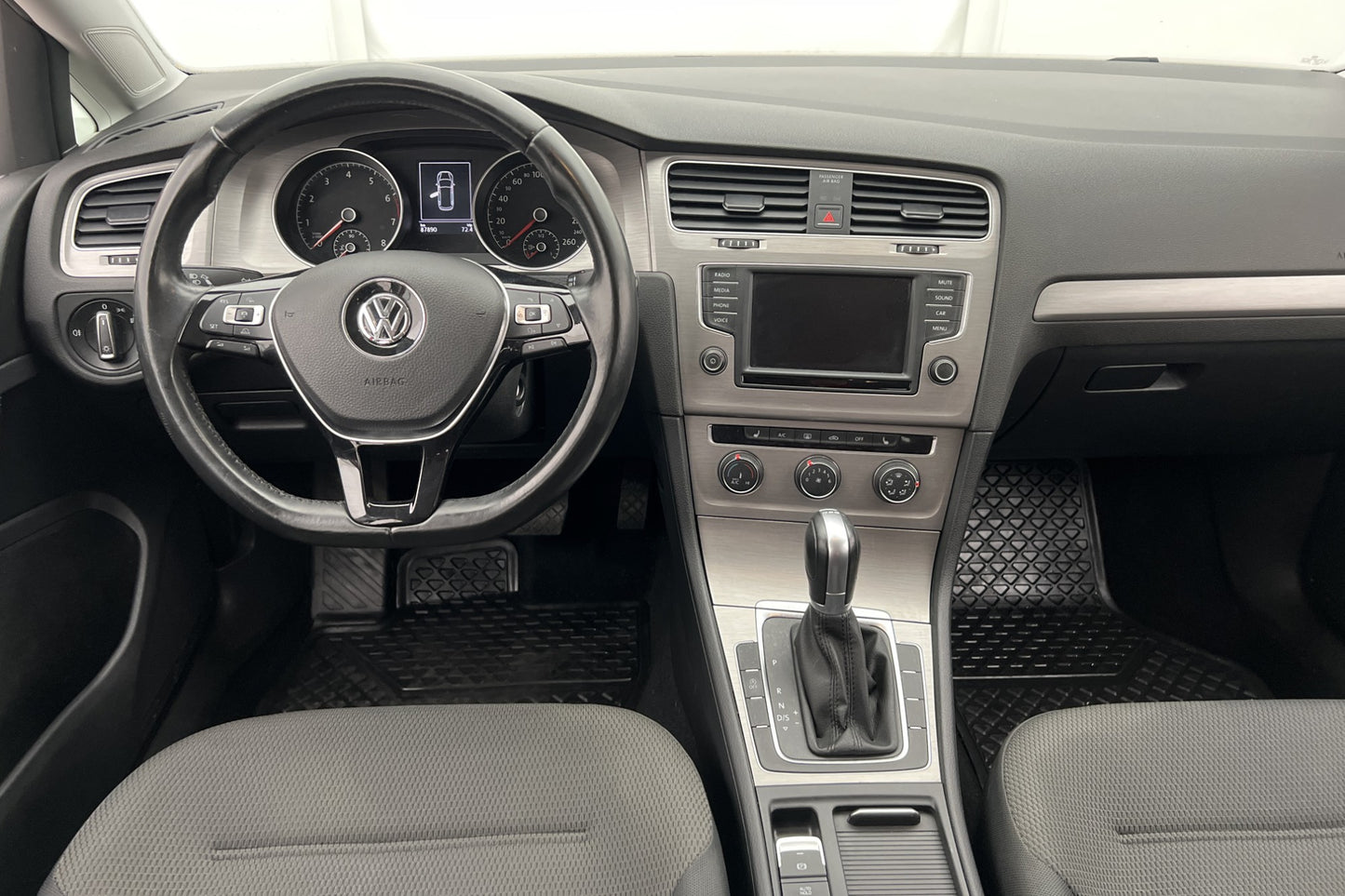 Volkswagen Golf Sportscombi 1.2 TSI 110hk Carplay Nyservad