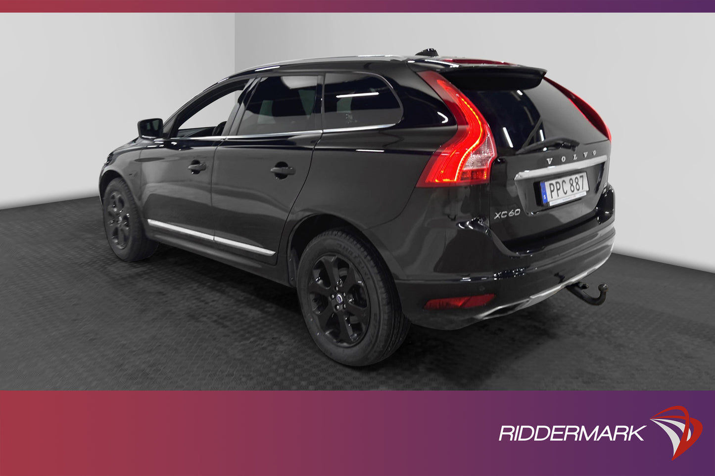 Volvo XC60 D4 AWD Summum VOC Pano Värm Navi Sensorer Drag