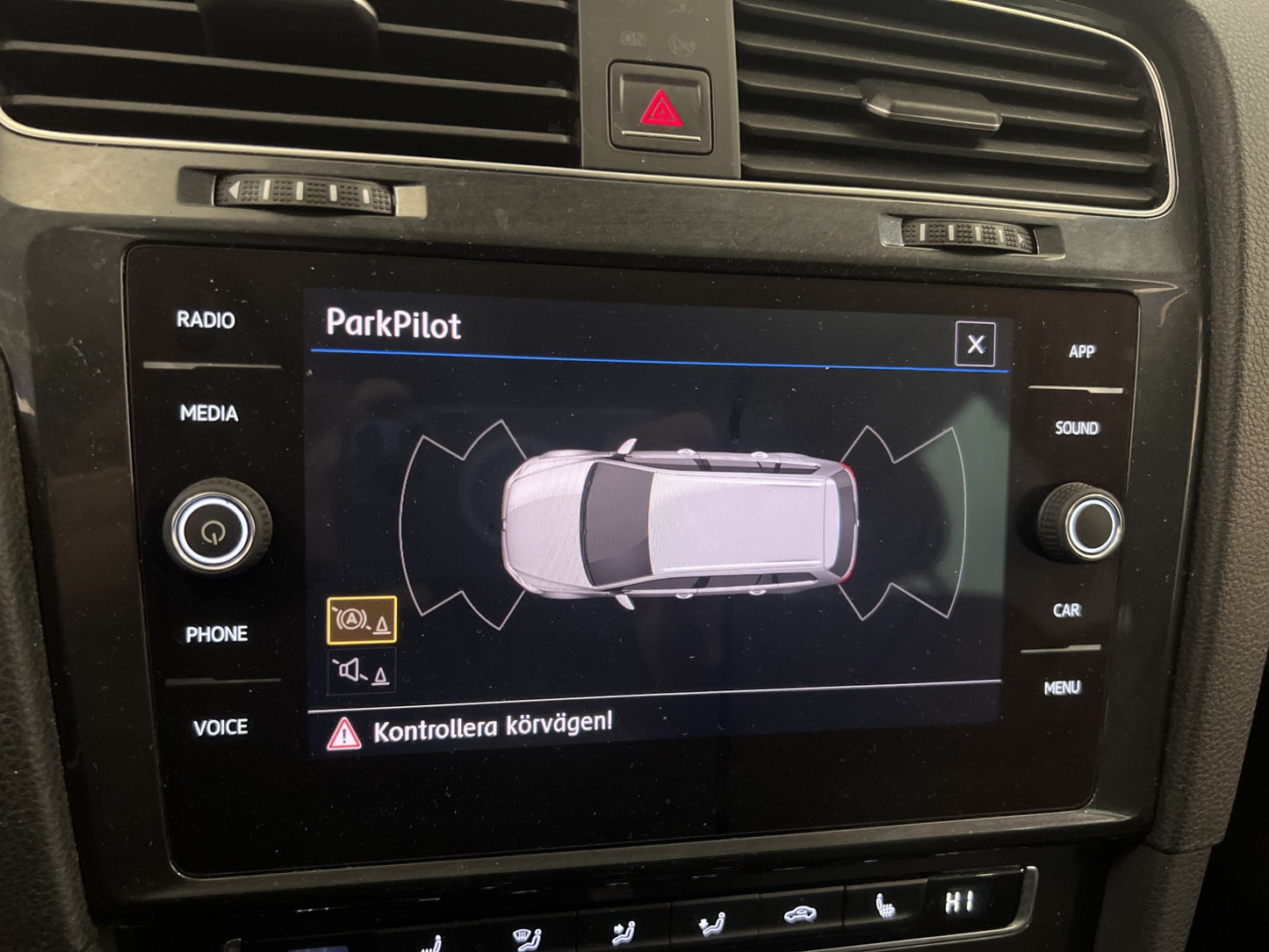 Volkswagen Golf 1.0 TSI CarPlay M-värme 110hk