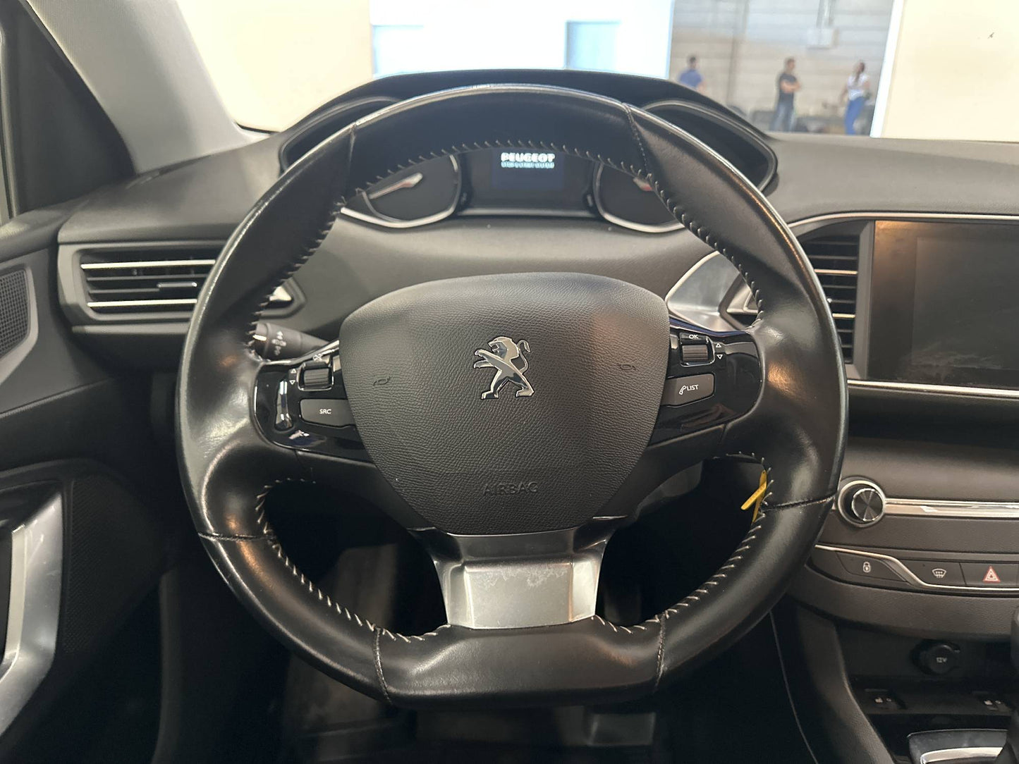 Peugeot 308 1.2 e-THP EAT 130hk Active Carplay PDC Ny Kamrem