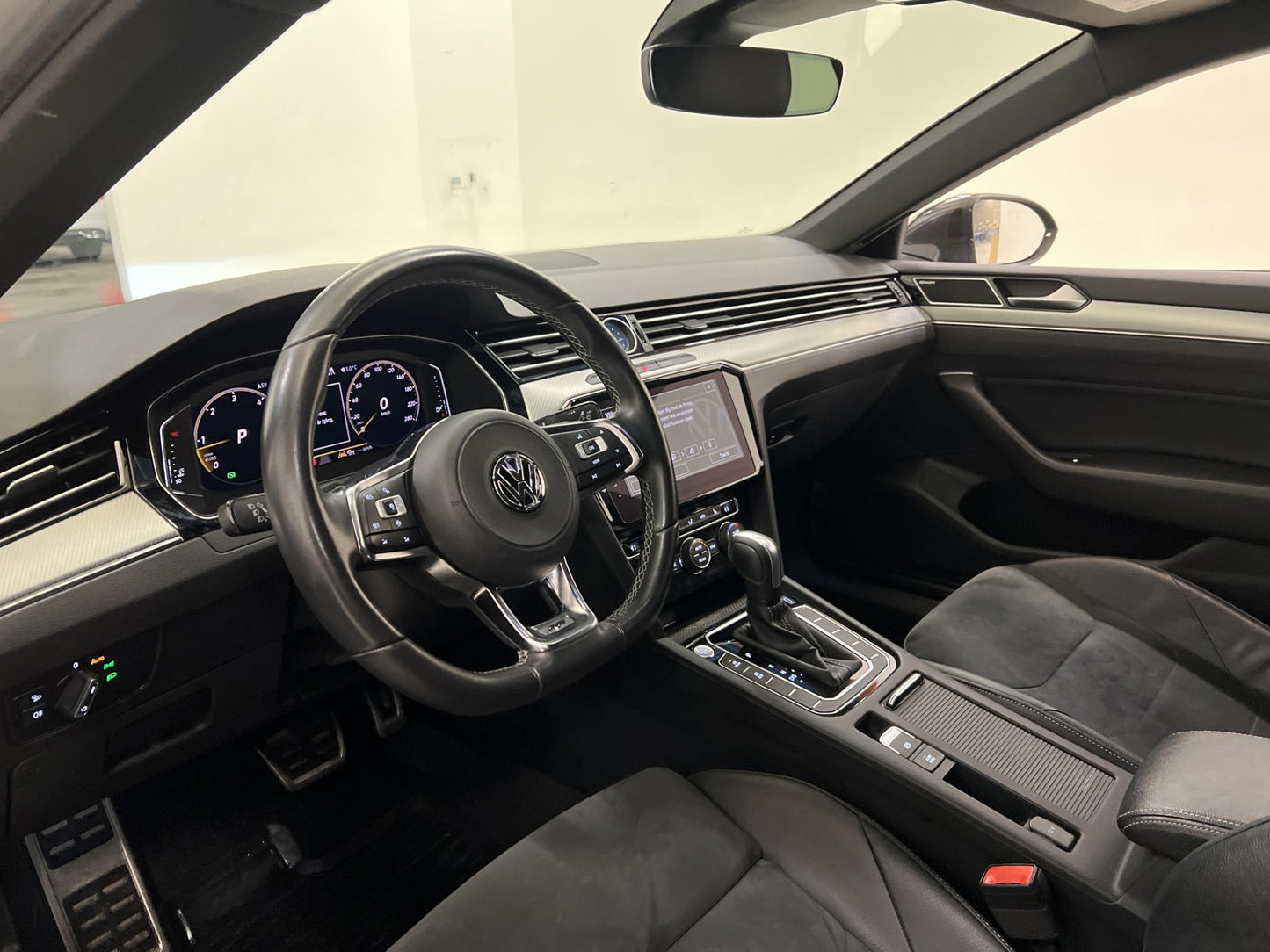 Volkswagen Arteon 4M 190hk R-Line Cockpit 360 B-kam Värmare