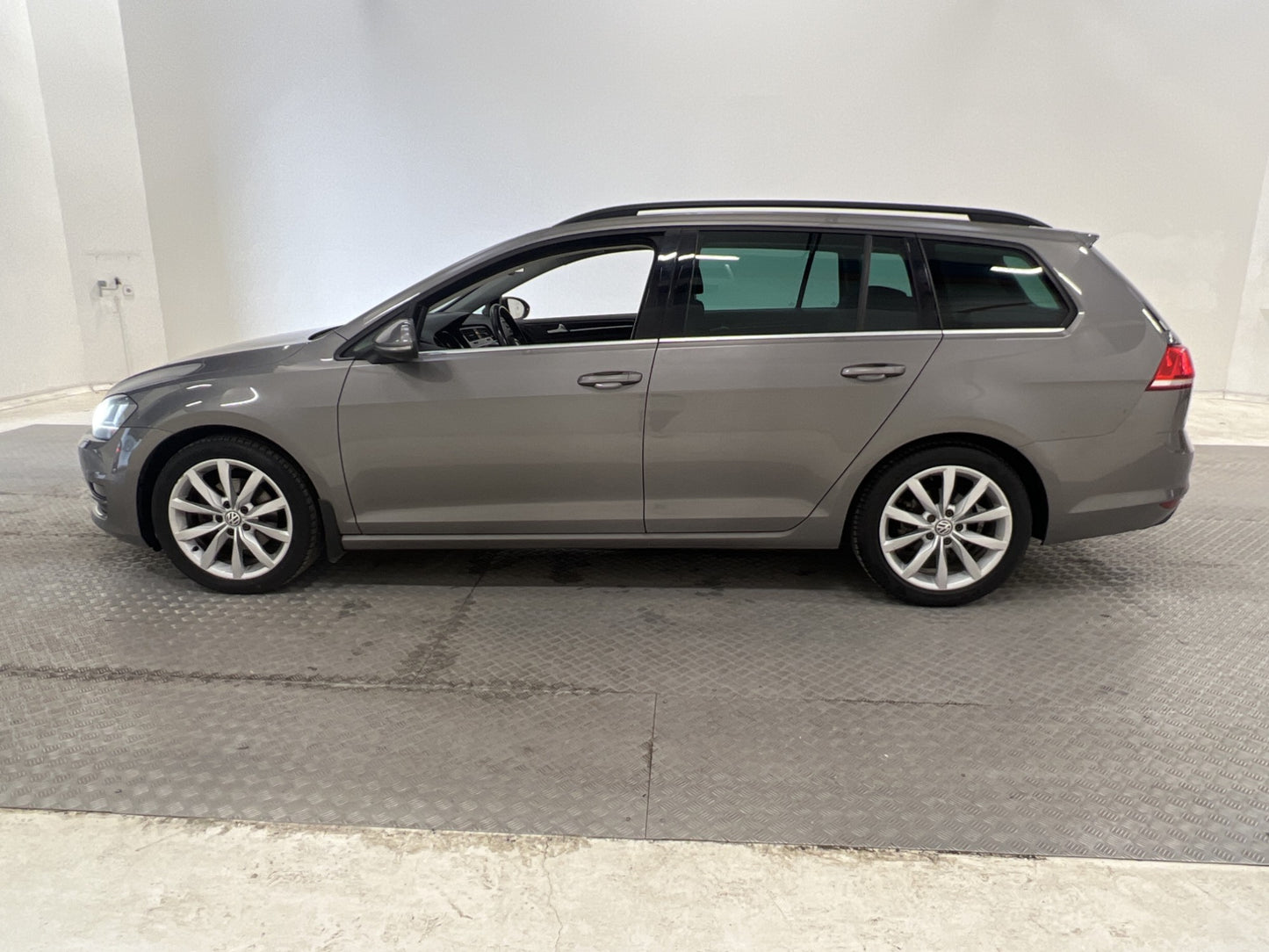 Volkswagen Golf SC 1.4 TSI 140hk Drag P-sensorer Adaptiv