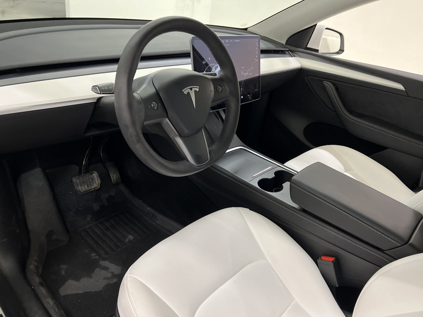 Tesla Model Y Long Range AWD 345hk Ljus interiör Dragkrok