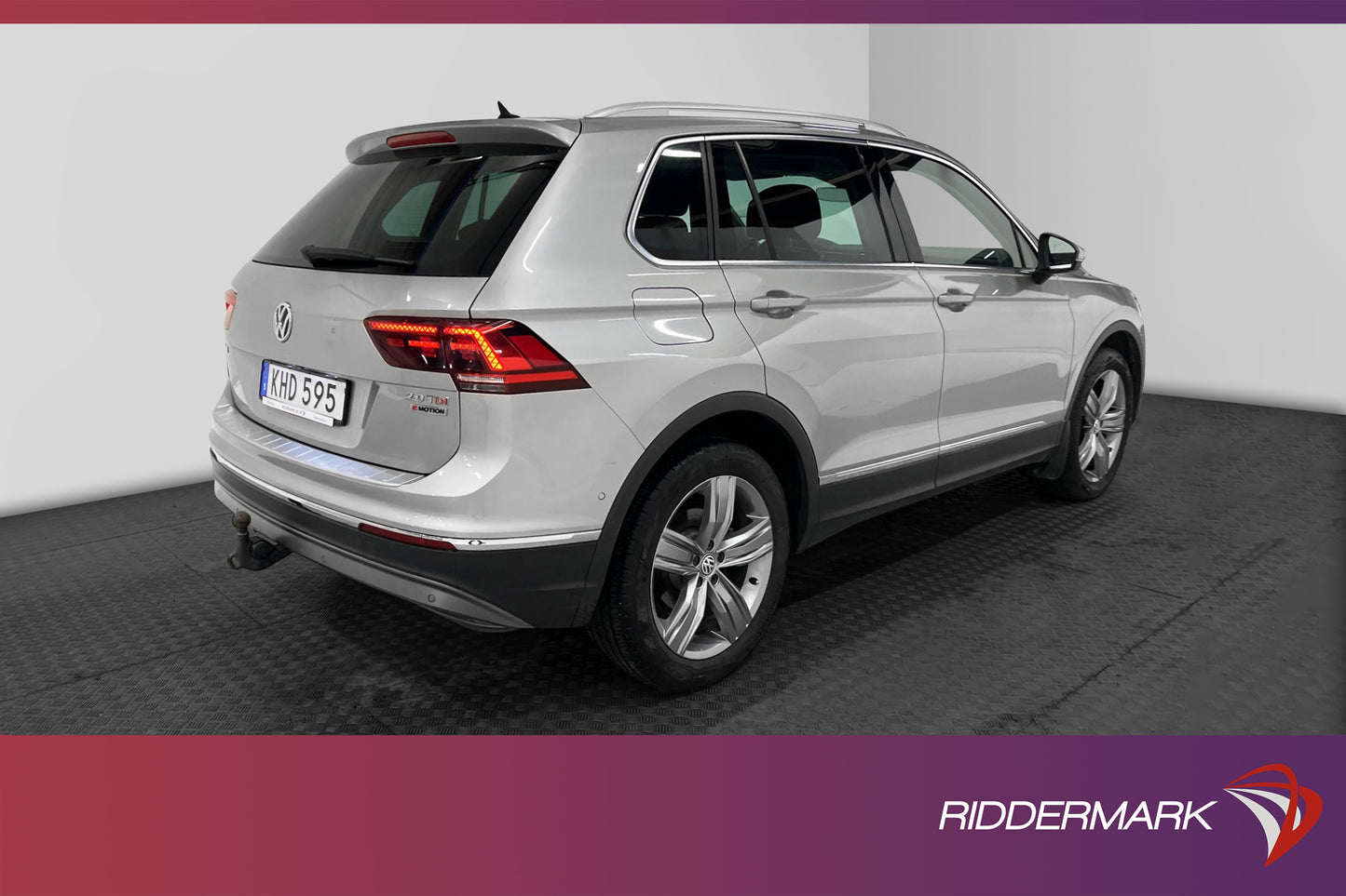 Volkswagen Tiguan 2.0 TDI 4M Cockpit DVärm B-Kamera Nyservad