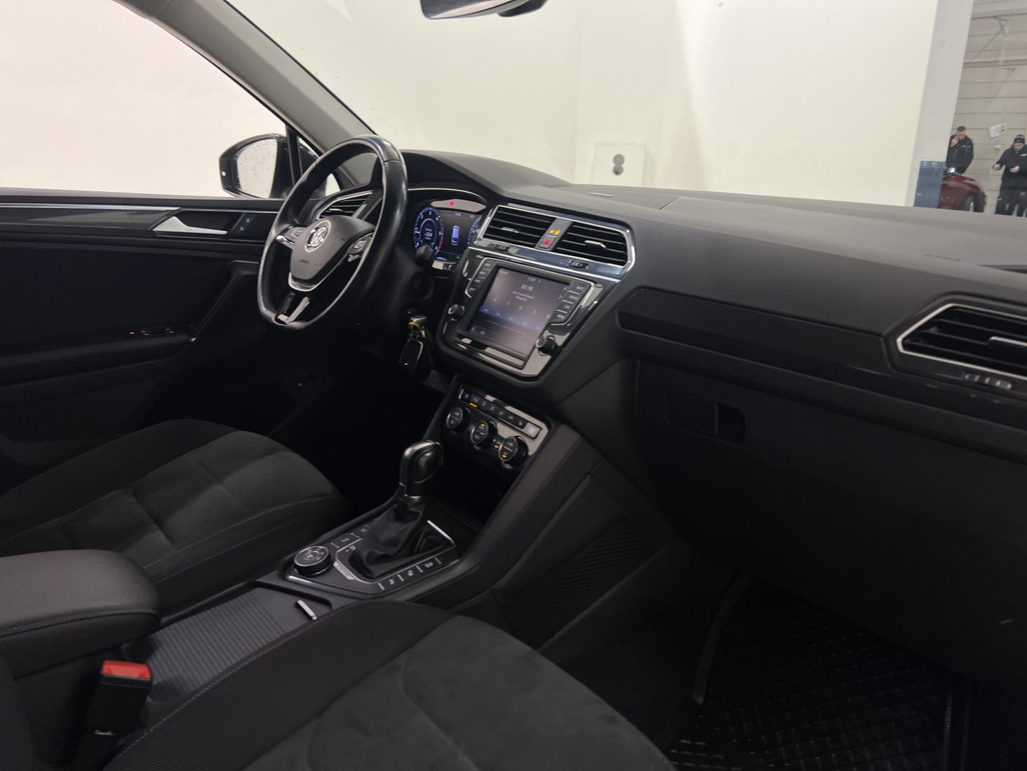 Volkswagen Tiguan TDI 4M 190hk Värmare Cockpit Kamera Drag