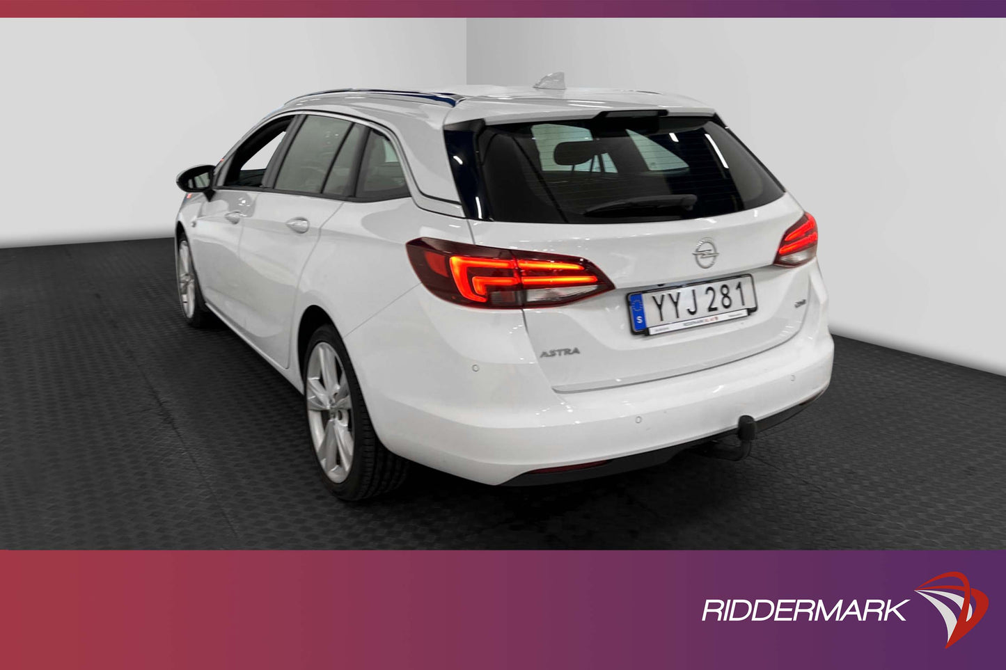 Opel Astra 1.6 136hk D-värm B-kamera Skinn Ventilerade Drag