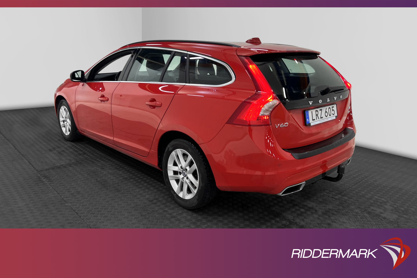 Volvo V60 D4 181hk AWD Momentum Drag D-Värm Nyservad